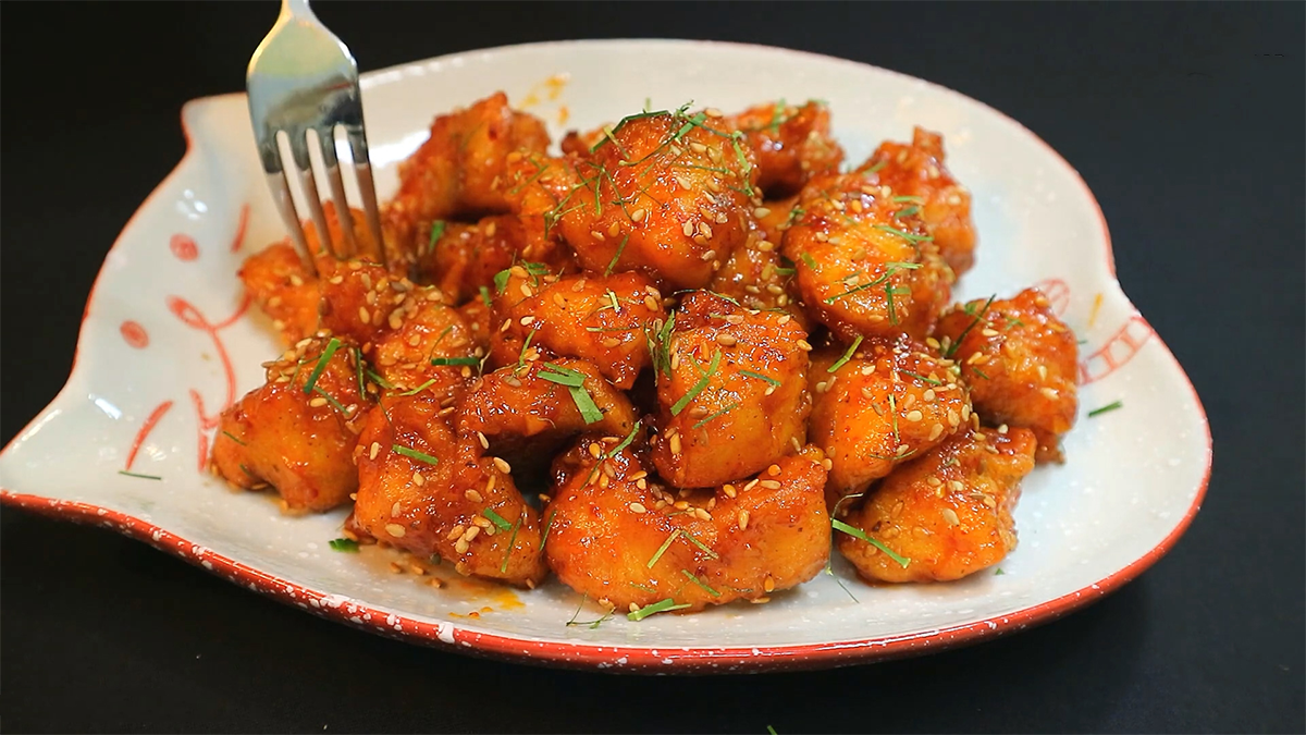 gà chiên sốt cay Hàn Quốc 